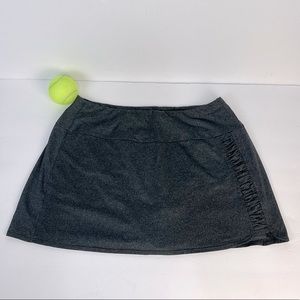 Tail Side Ruched Tennis Skirt / Skort Heathered Grey and Black Size Medium EUC